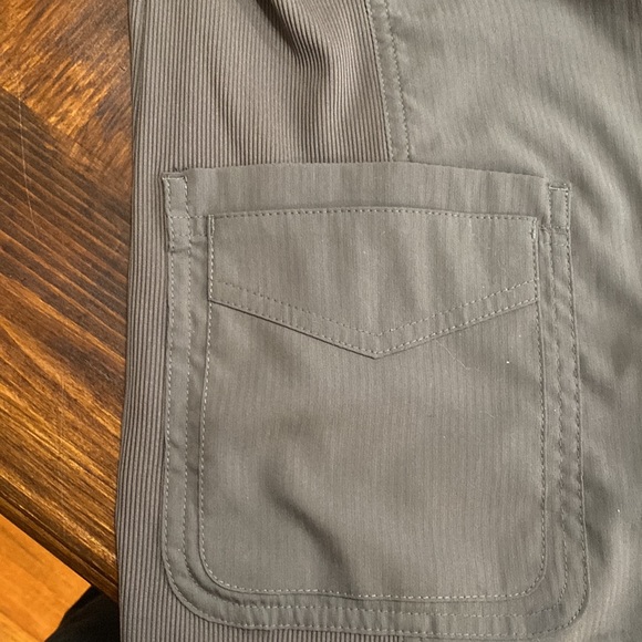 Koi Lite gray and pink comfy uniform top - Picture 3 of 5